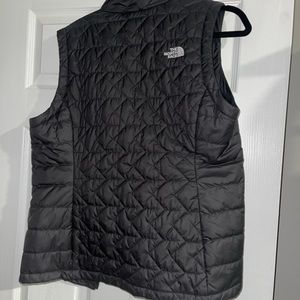 Womens north face vest